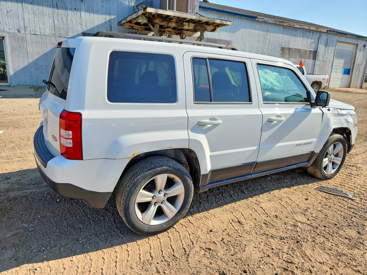 2015 Jeep Patriot Latitude - Фото 3