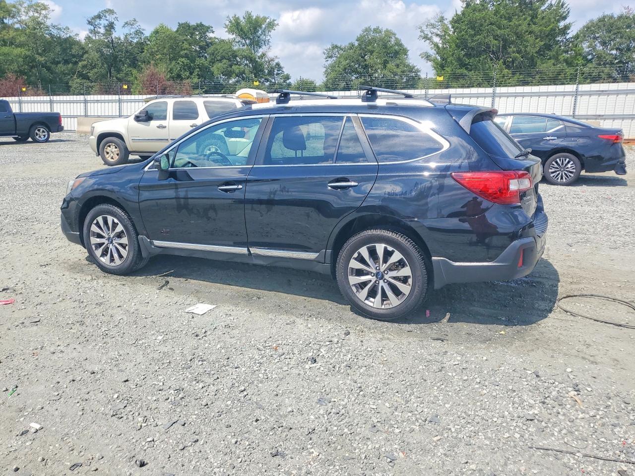 2018 Subaru Outback Touring - Фото 2
