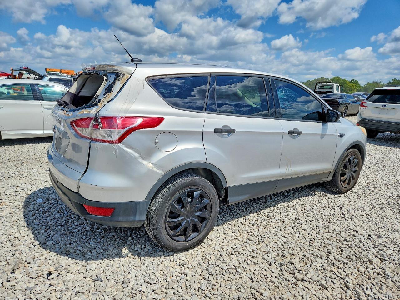 2014 Ford Escape S - Фото 3