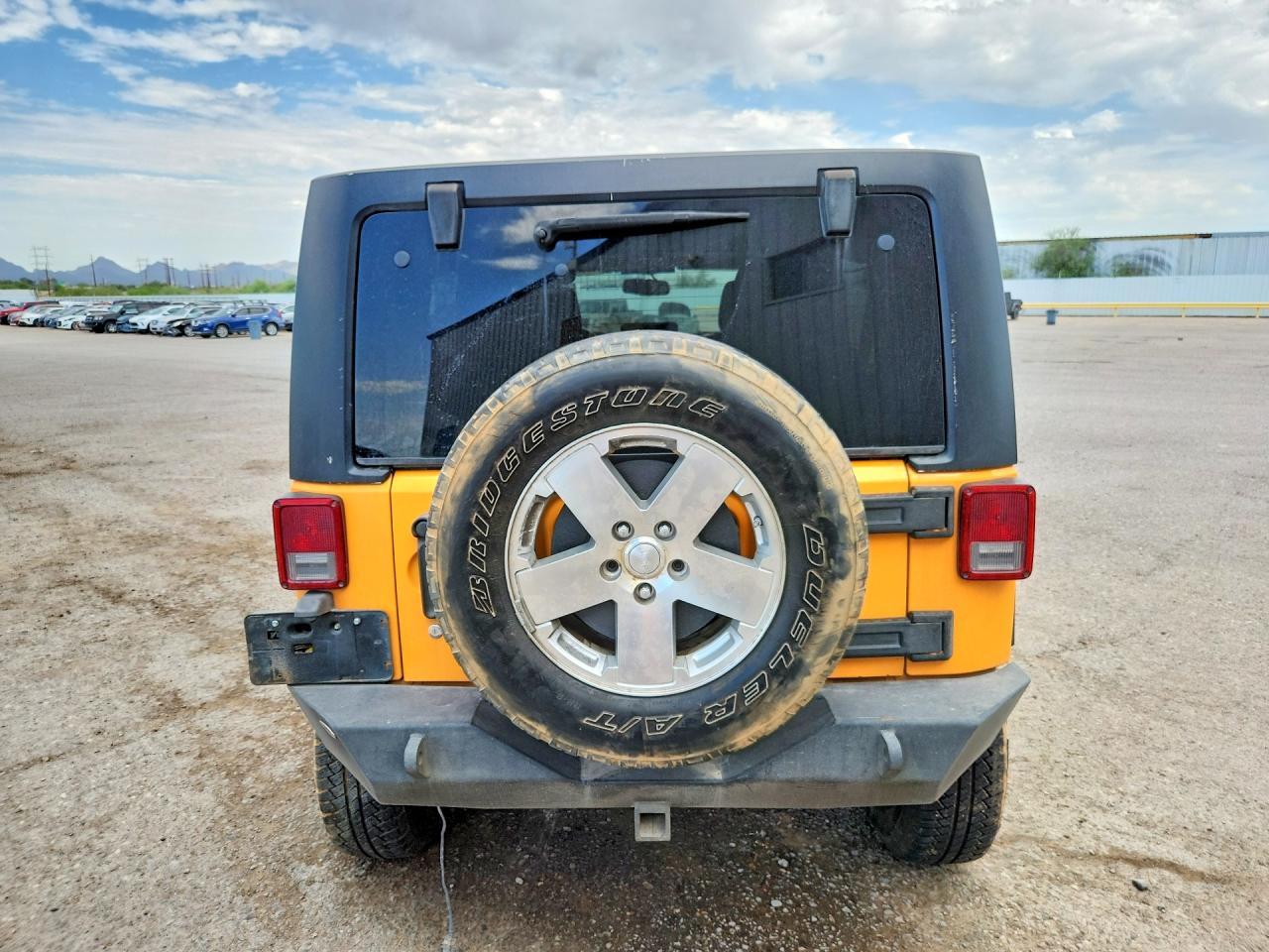 2013 Jeep Wrangler Unlimited Rubicon - Image 6