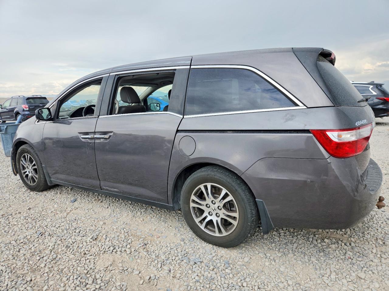 2013 Honda Odyssey Exl - Image 2