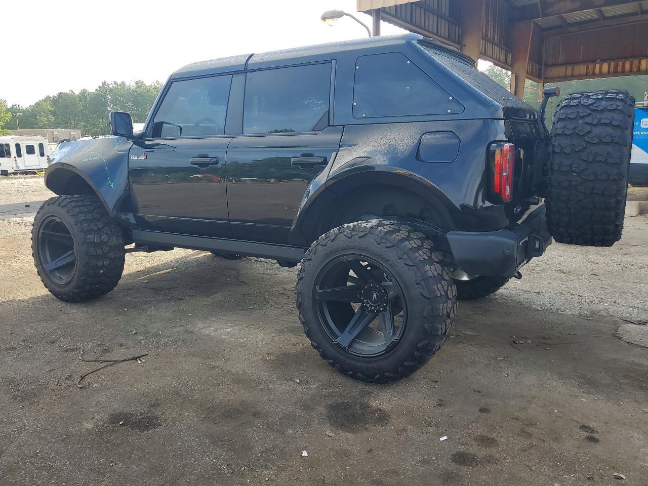 2024 Ford Bronco Outer Banks - Фото 2