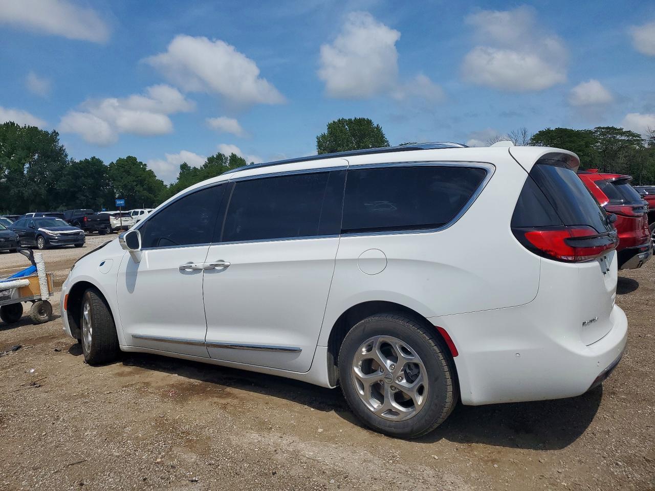 2021 Chrysler Pacifica Hybrid Limited - Фото 2