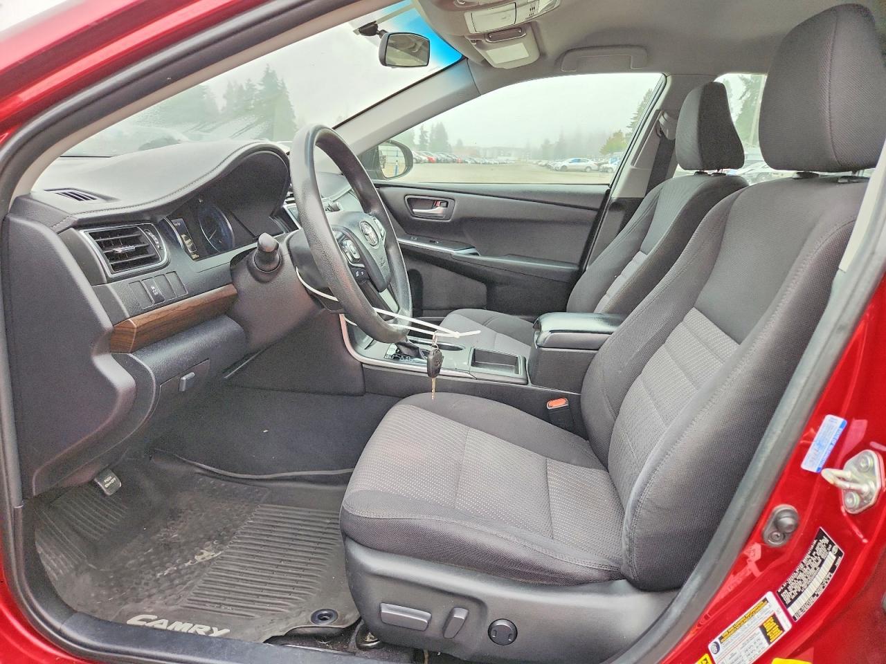 2016 Toyota Camry Le - Фото 7