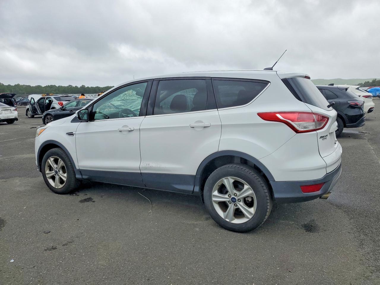 2016 Ford Escape Se - Image 2