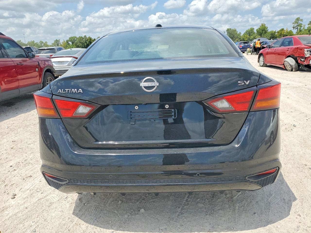 2023 Nissan Altima 2.5 Sv - Image 6
