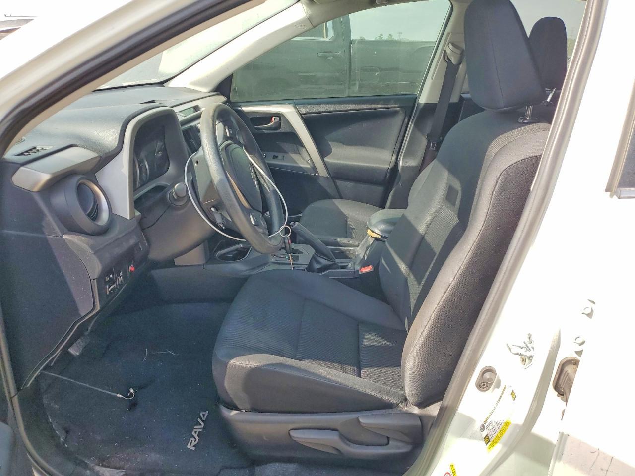 2016 Toyota Rav4 Le - Image 7