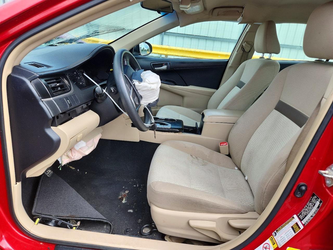 2014 Toyota Camry Le - Image 7