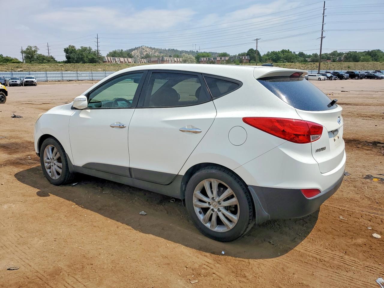 2013 Hyundai Tucson Limited - Image 2