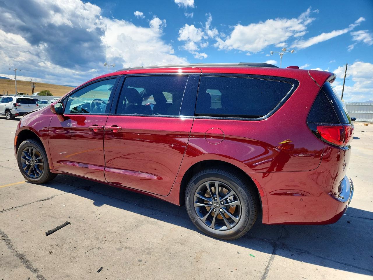 2020 Chrysler Pacifica Touring L - Фото 2