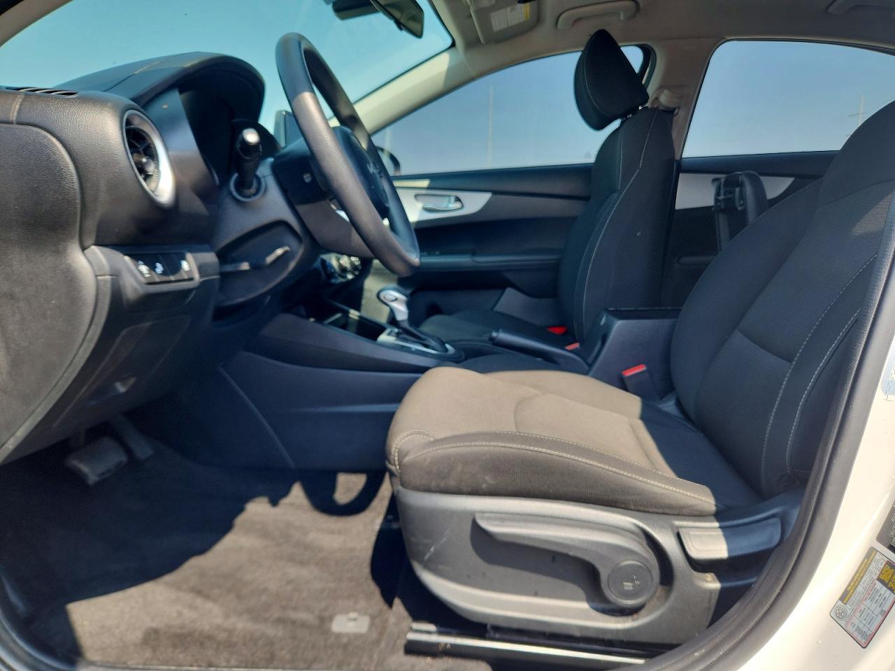 2024 Kia Forte Lxs - Image 7
