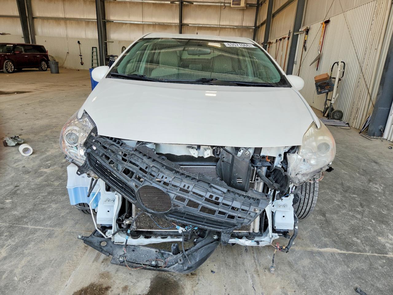 2013 Toyota Prius Three - Фото 5