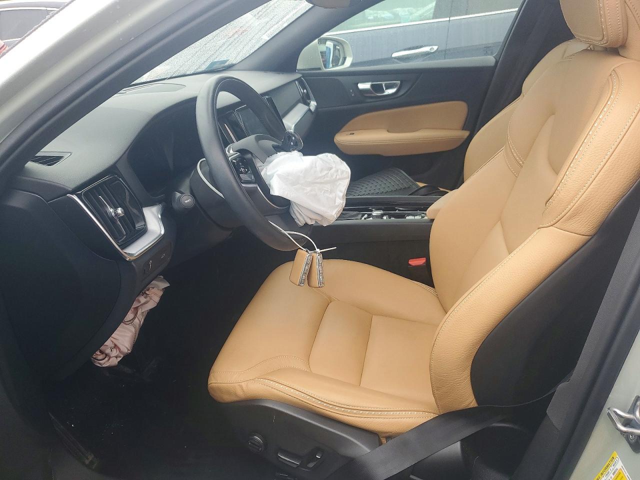 2020 Volvo V60 Cross Country T5 Momentum - Фото 7