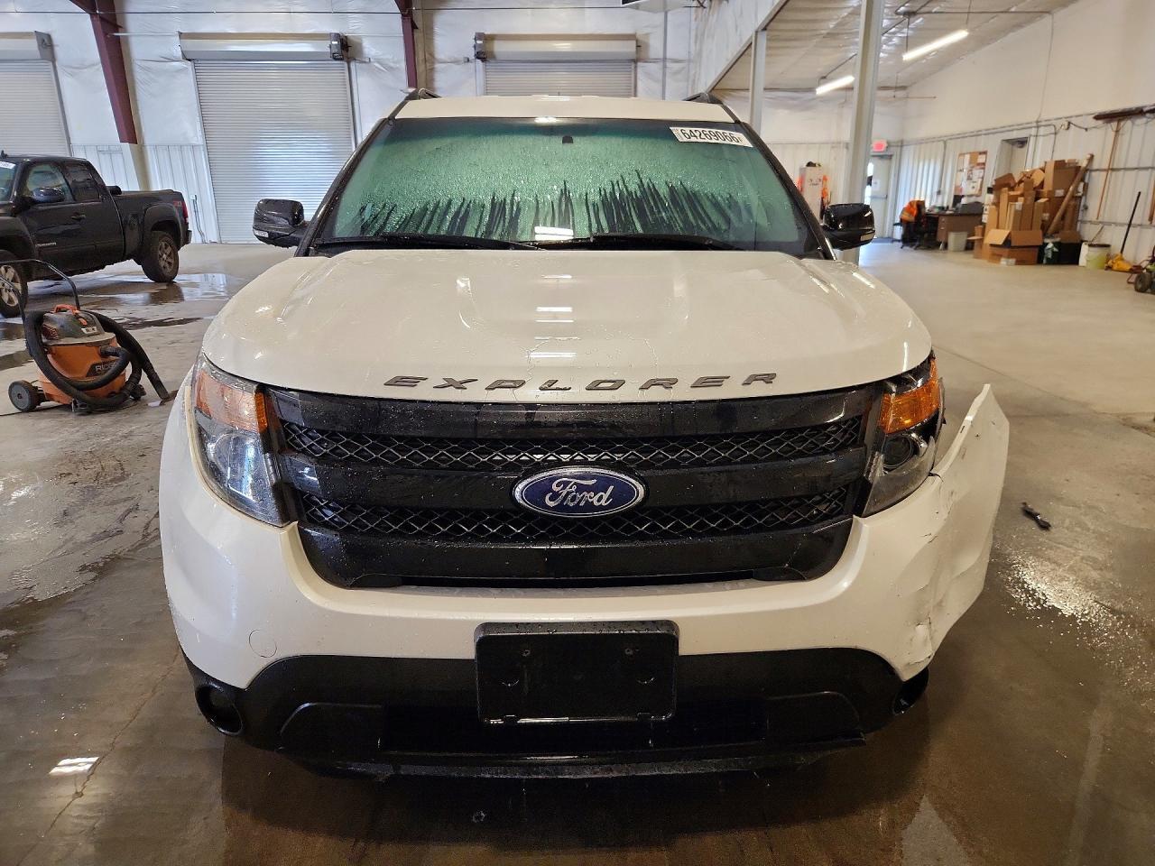 2014 Ford Explorer Sport - Image 5
