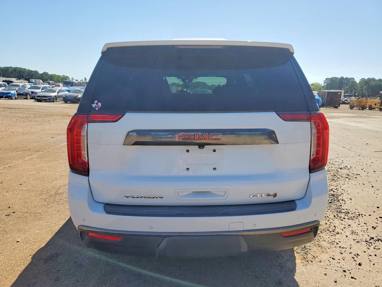 2023 GMC Yukon At4 - Image 6