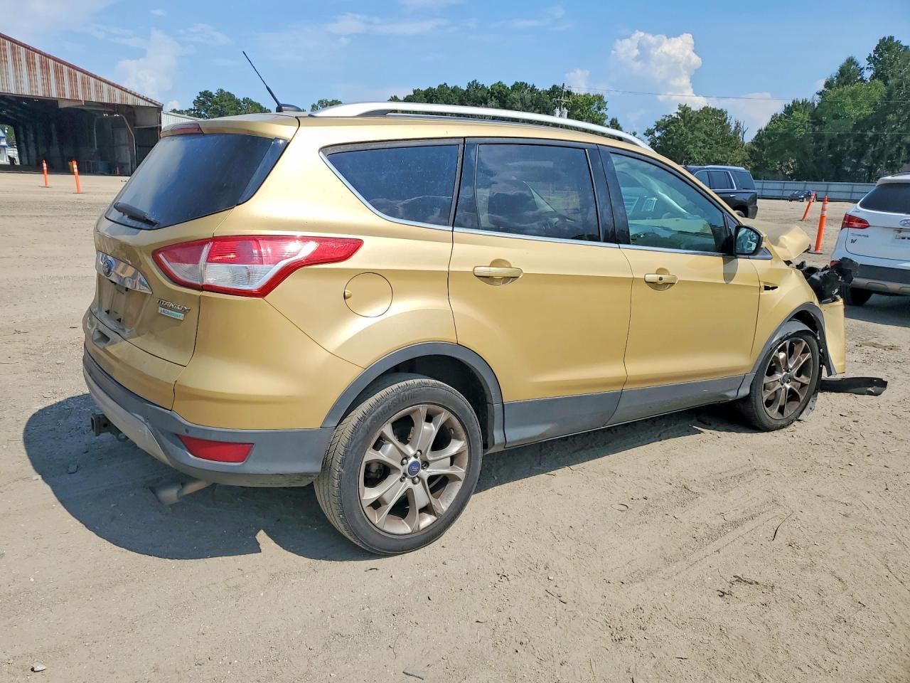 2015 Ford Escape Titanium - Image 3