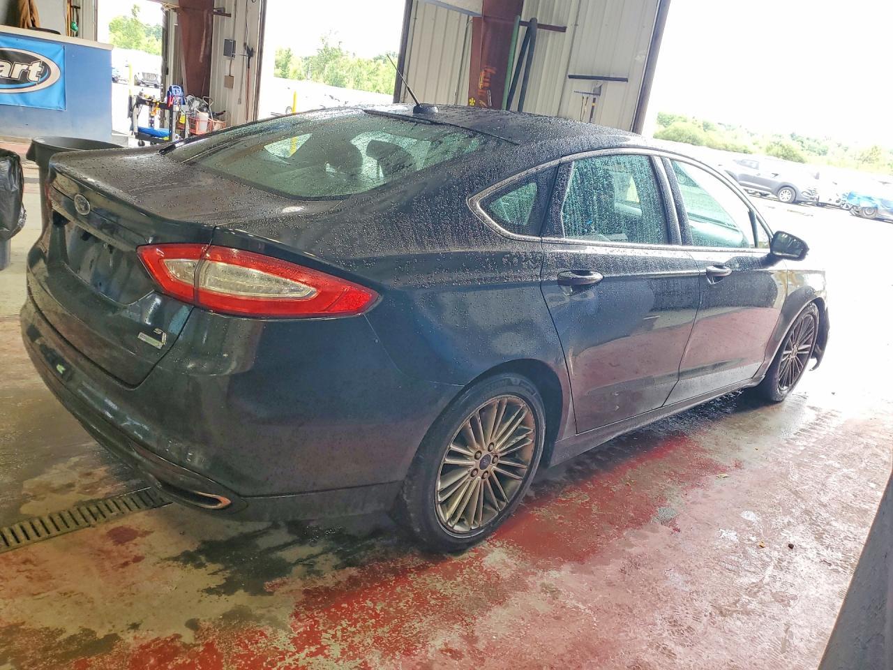 2013 Ford Fusion Se - Фото 3