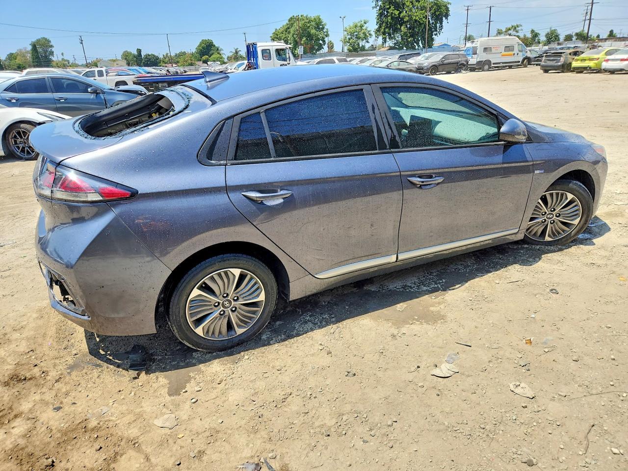 2020 Hyundai Ioniq Se - Фото 3