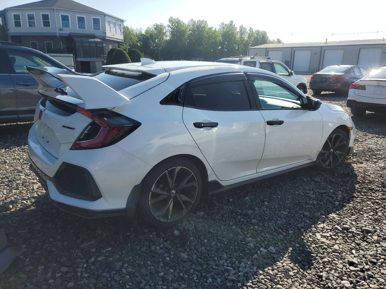 2018 Honda Civic Sport - Image 3