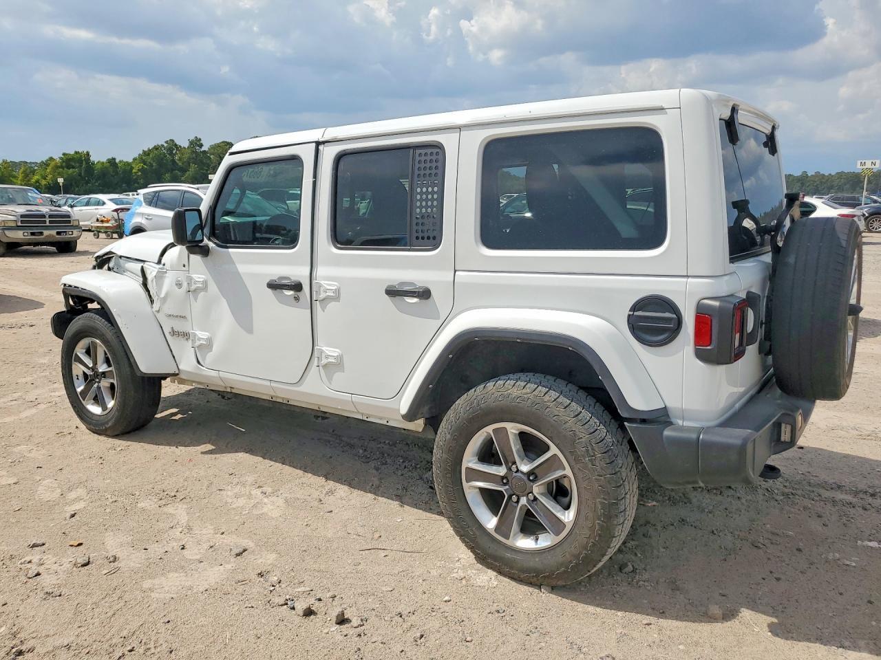 2022 Jeep Wrangler Unlimited Sahara - Image 2