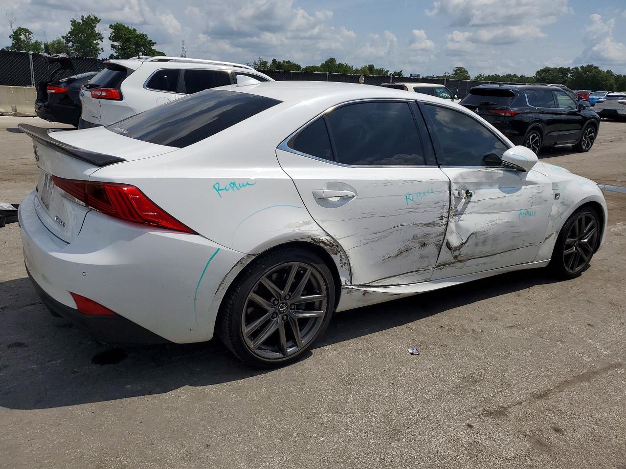 2019 Lexus Is 300 - Image 3