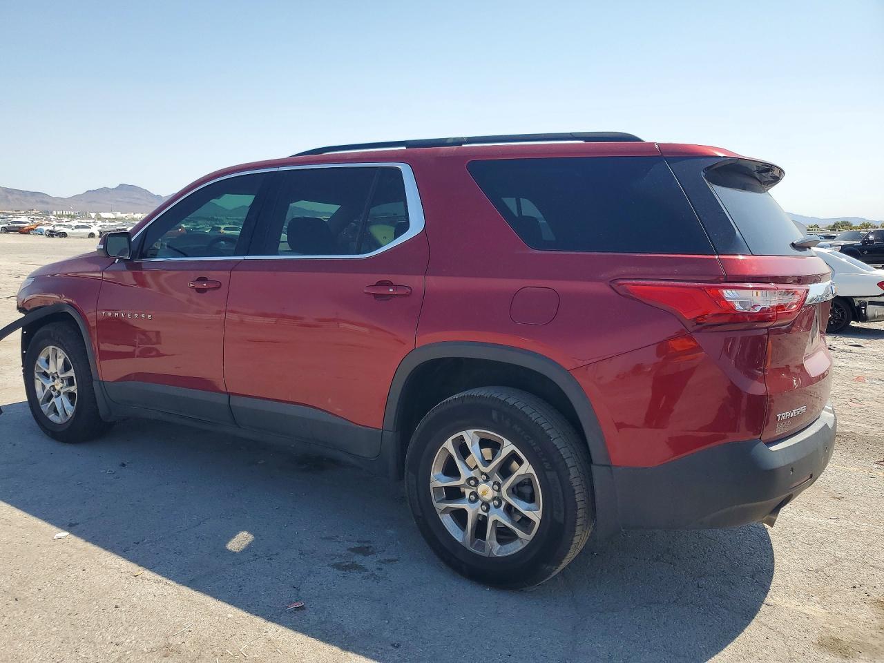 2021 Chevrolet Traverse Lt - Фото 2