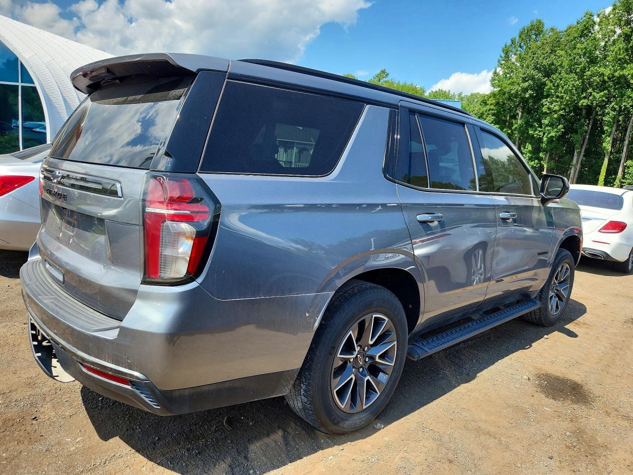 2022 Chevrolet Tahoe K1500 Z71 - Фото 3