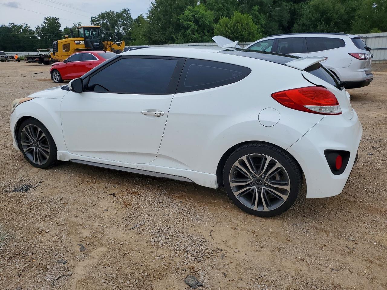 2016 Hyundai Veloster Turbo - Image 2