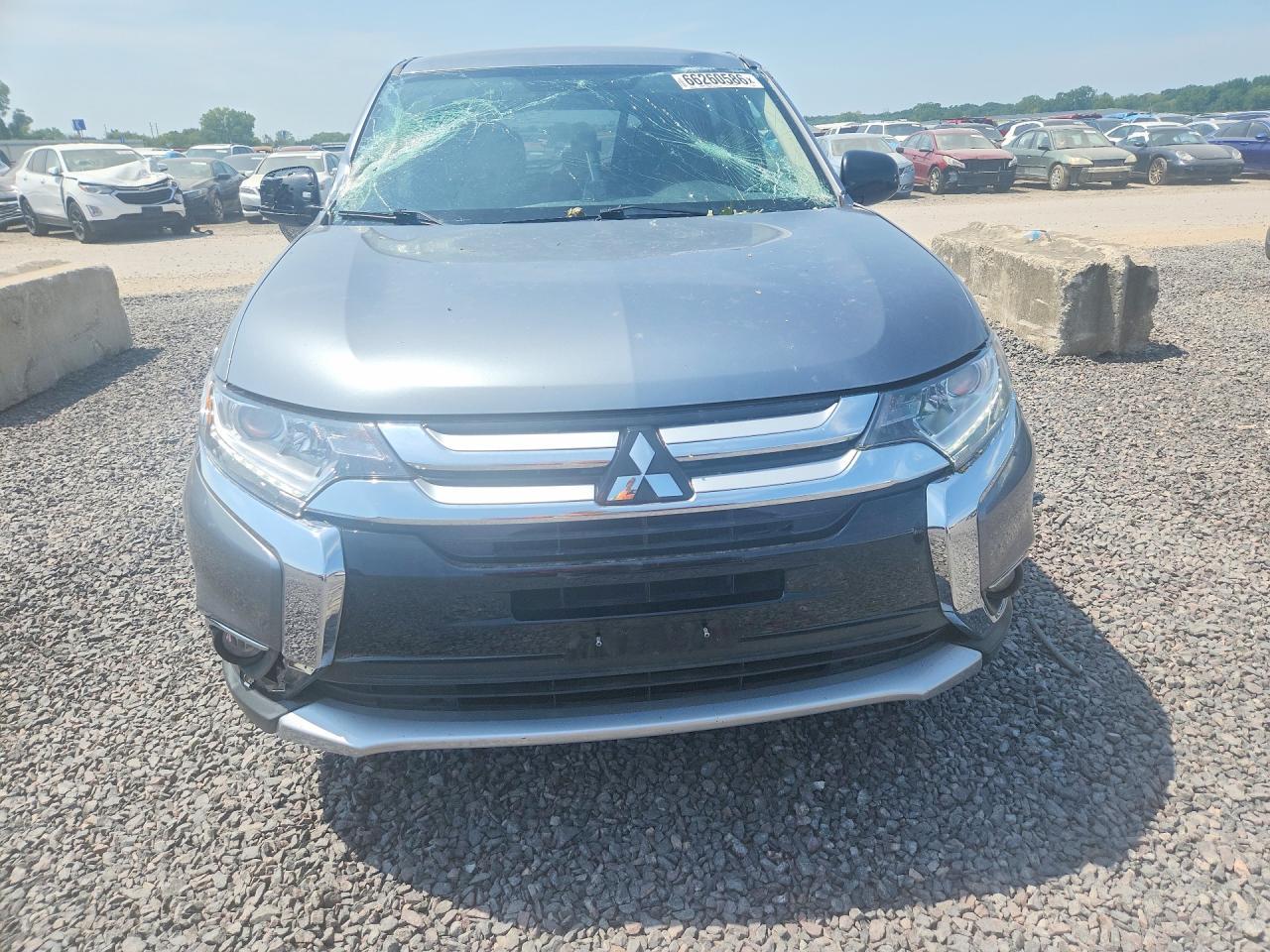 2017 Mitsubishi Outlander Es - Image 5