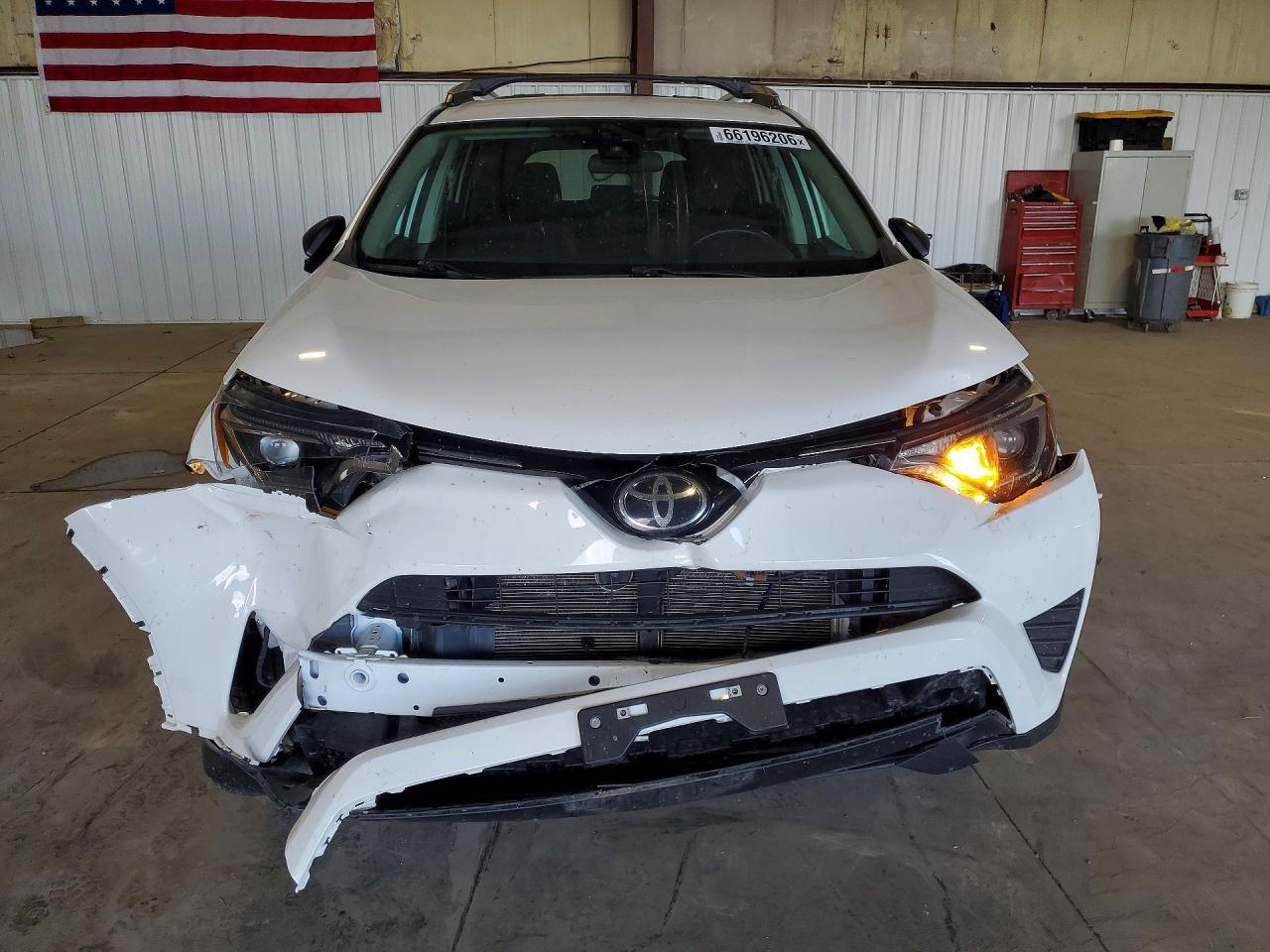 2017 Toyota Rav4 Le - Image 5