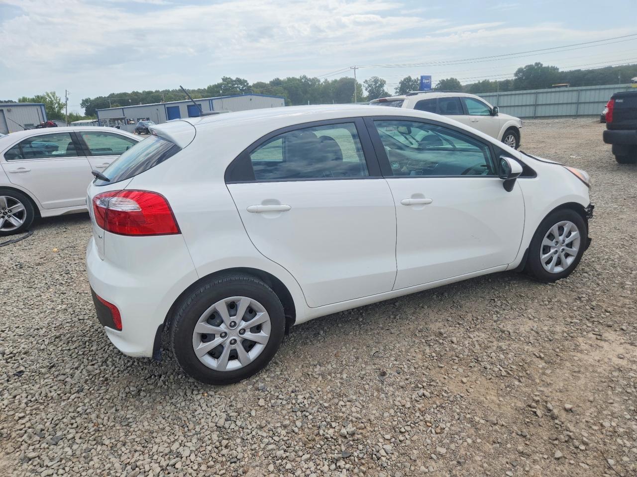 2017 Kia Rio 5-Door Ex - Image 3