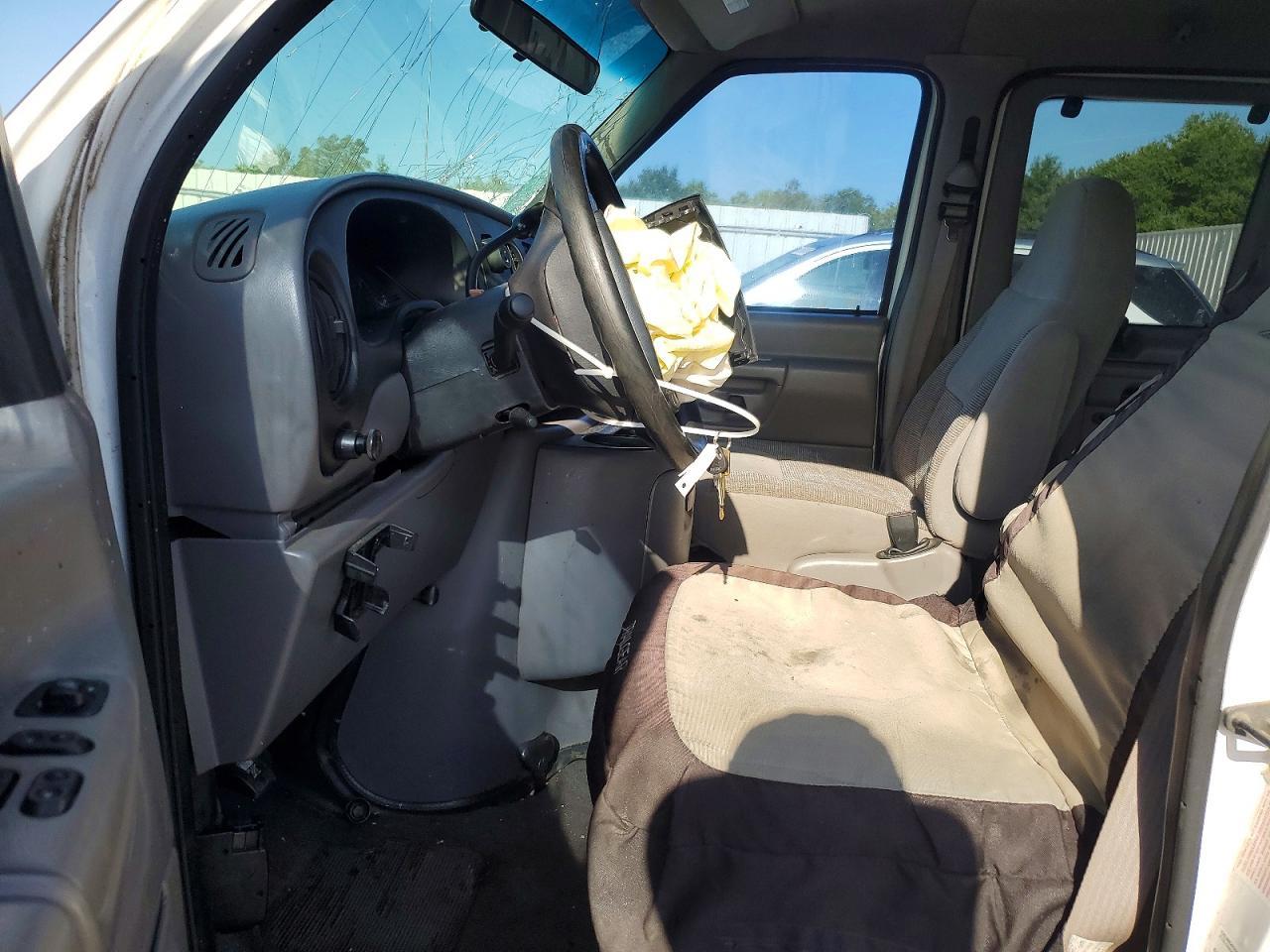 1998 Ford Econoline E350 - Image 7
