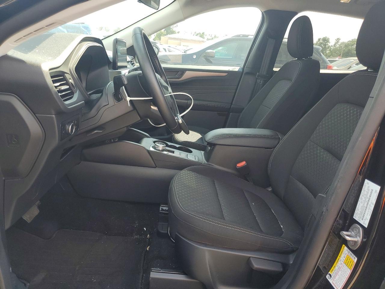 2025 Ford Escape Active - Image 7