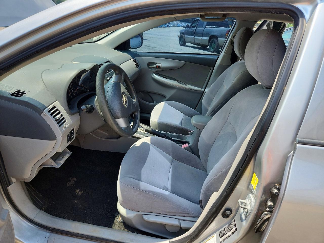 2010 Toyota Corolla Le - Фото 7