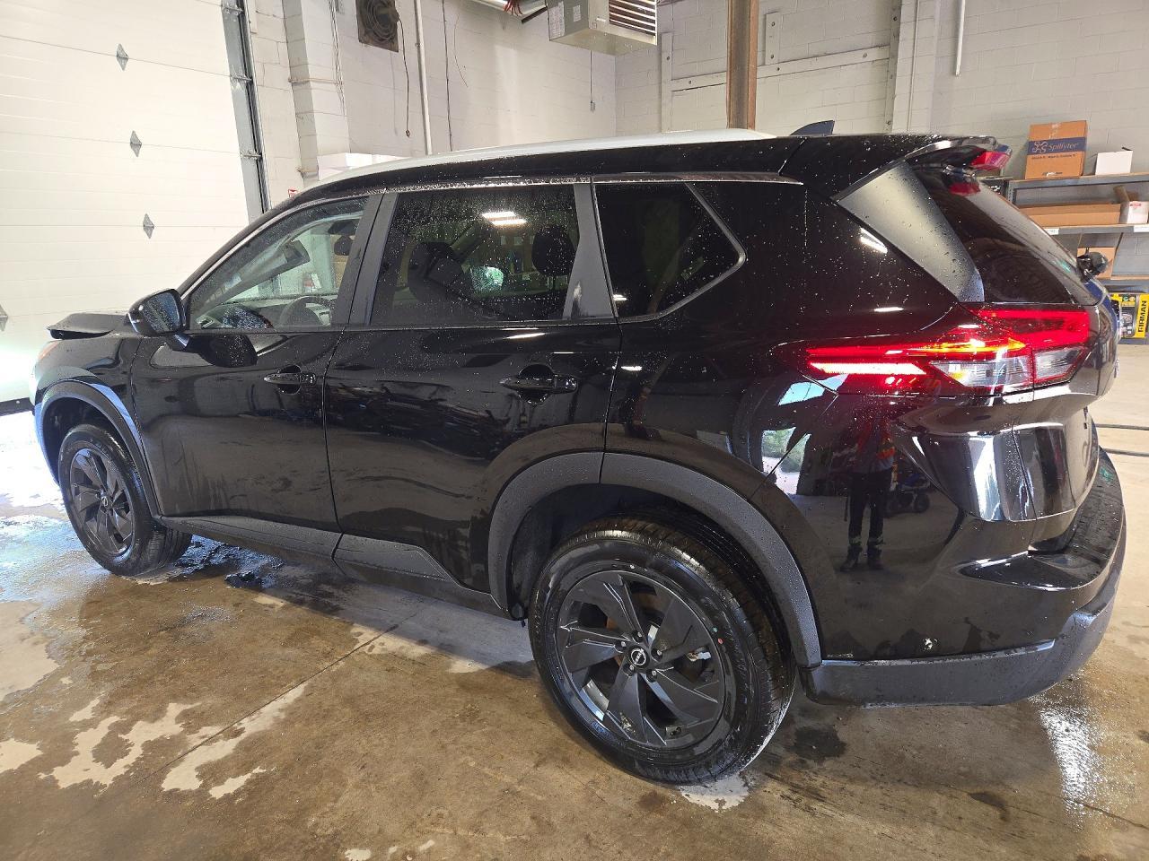 2026 Nissan Rogue Sv - Image 2