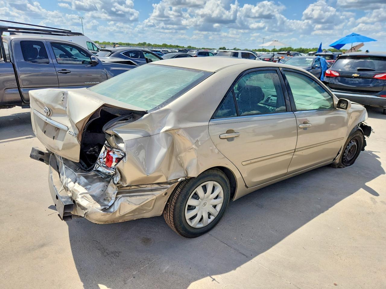 2005 Toyota Camry Le - Image 3