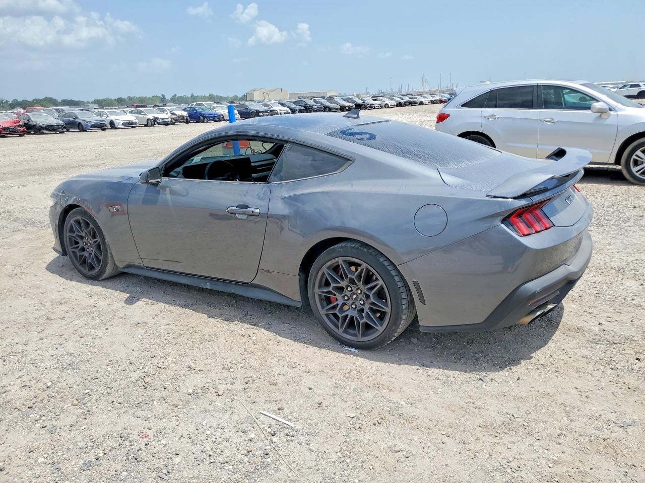 2025 Ford Mustang Gt - Фото 2