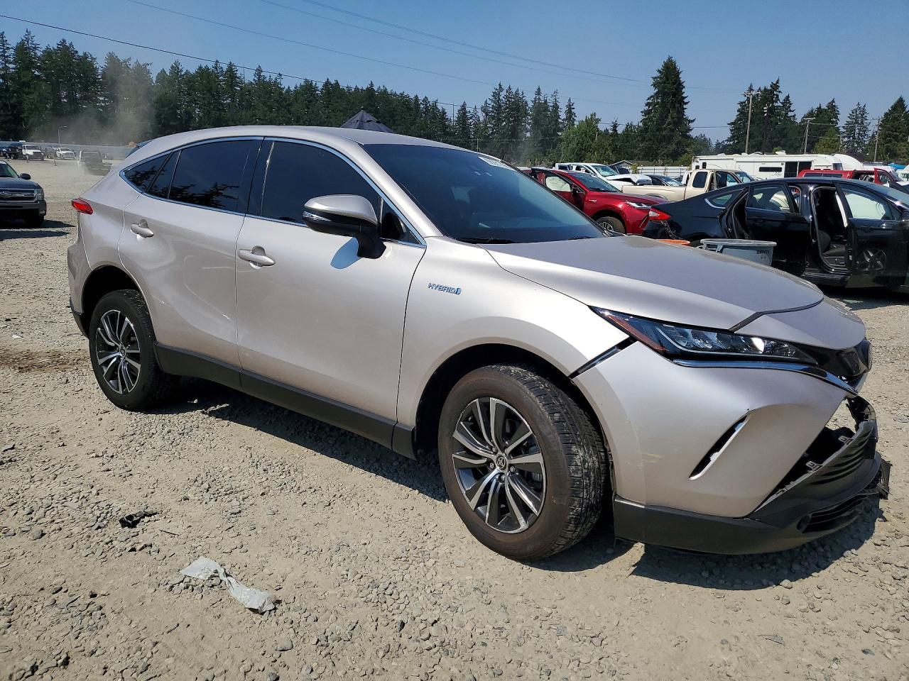 2021 Toyota Venza Le - Фото 4