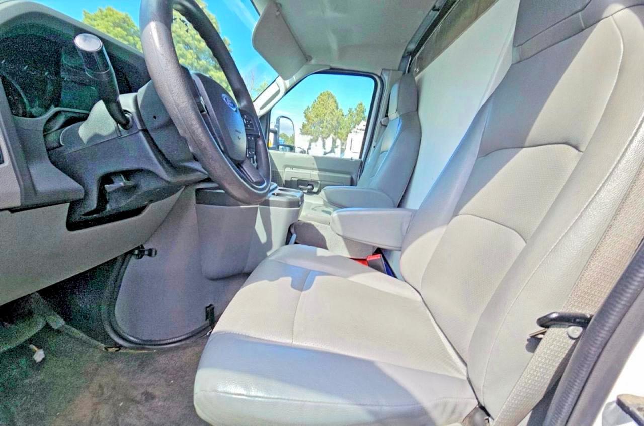2023 Ford Econoline E350 Super Duty Cutaway Van - Фото 5