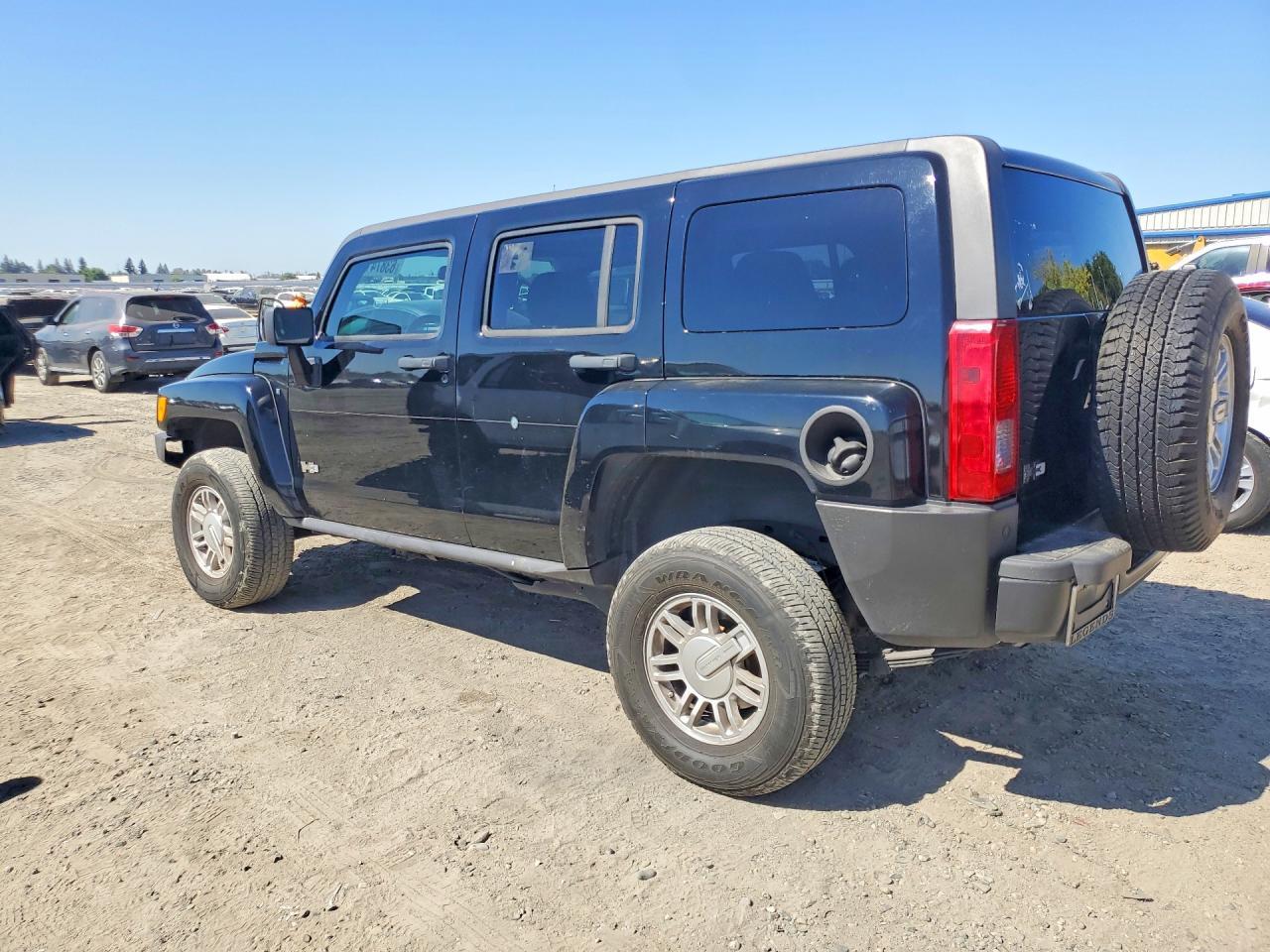 2008 Hummer H3 - Image 2