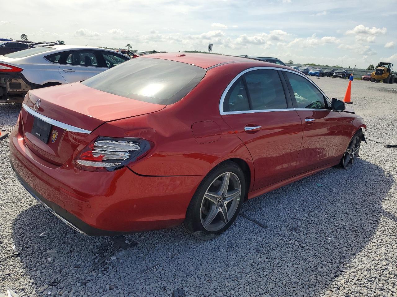 2018 Mercedes-Benz E 300 - Image 3