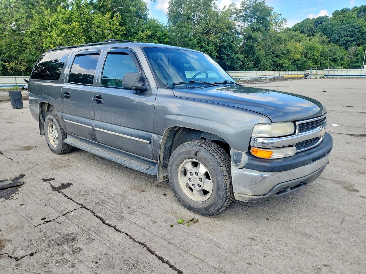 2001 Chevrolet Suburban K1500 - Image 4