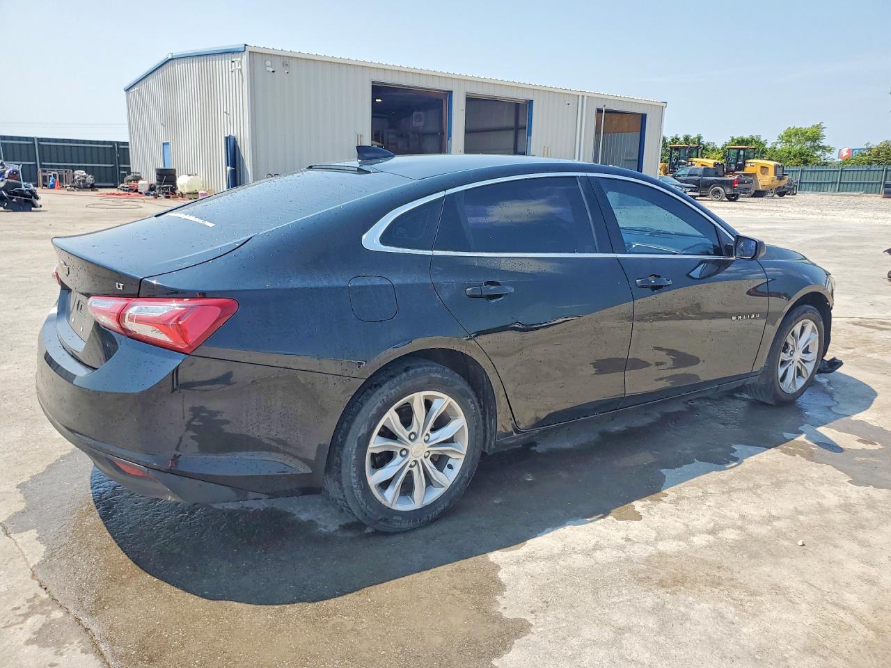 2020 Chevrolet Malibu Ls - Фото 3