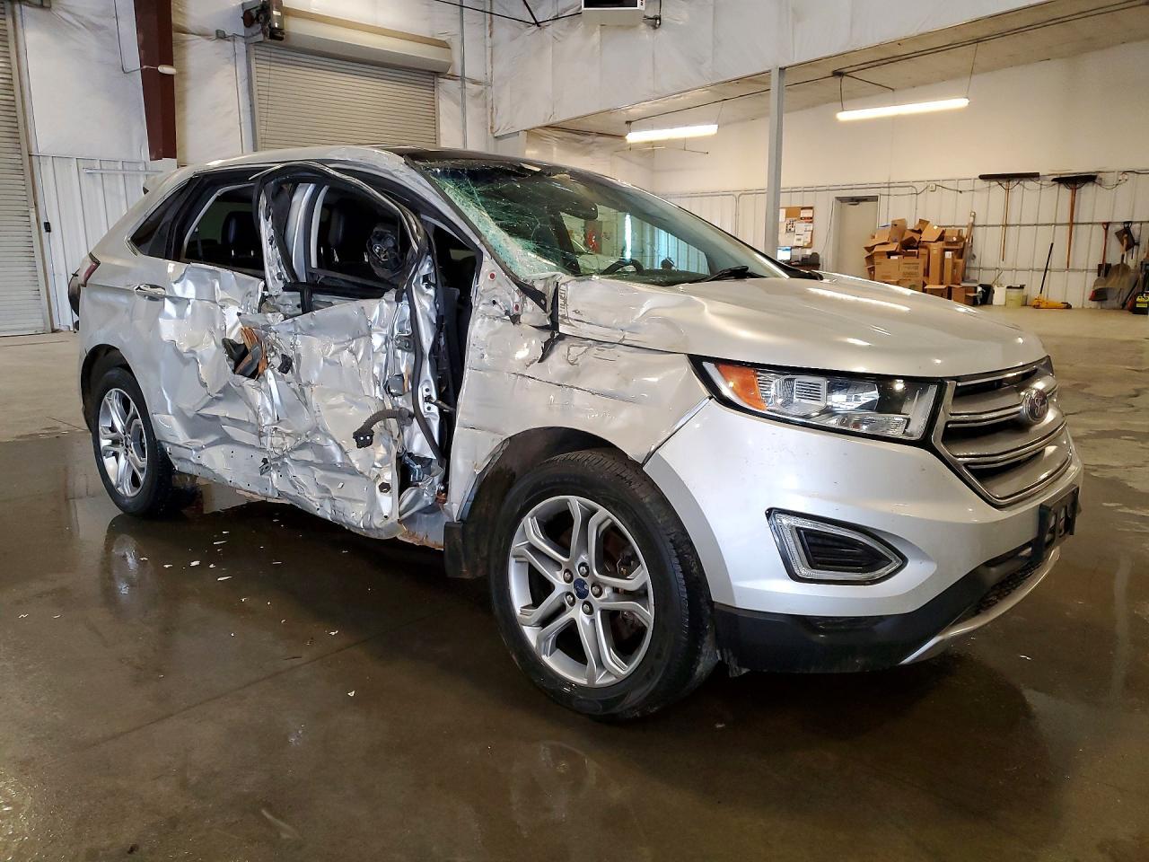 2016 Ford Edge Titanium - Image 4