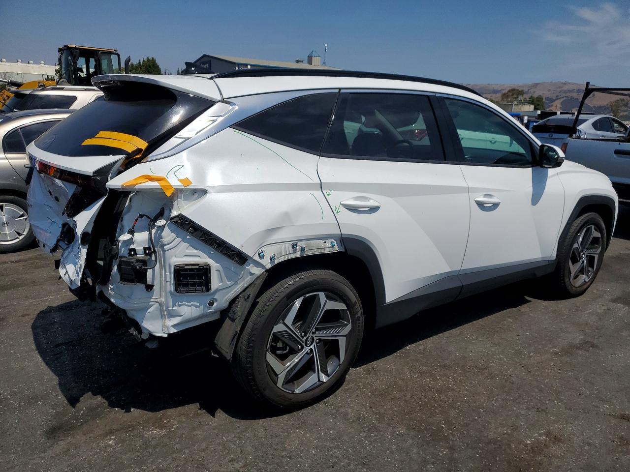 2022 Hyundai Tucson Limited - Image 3