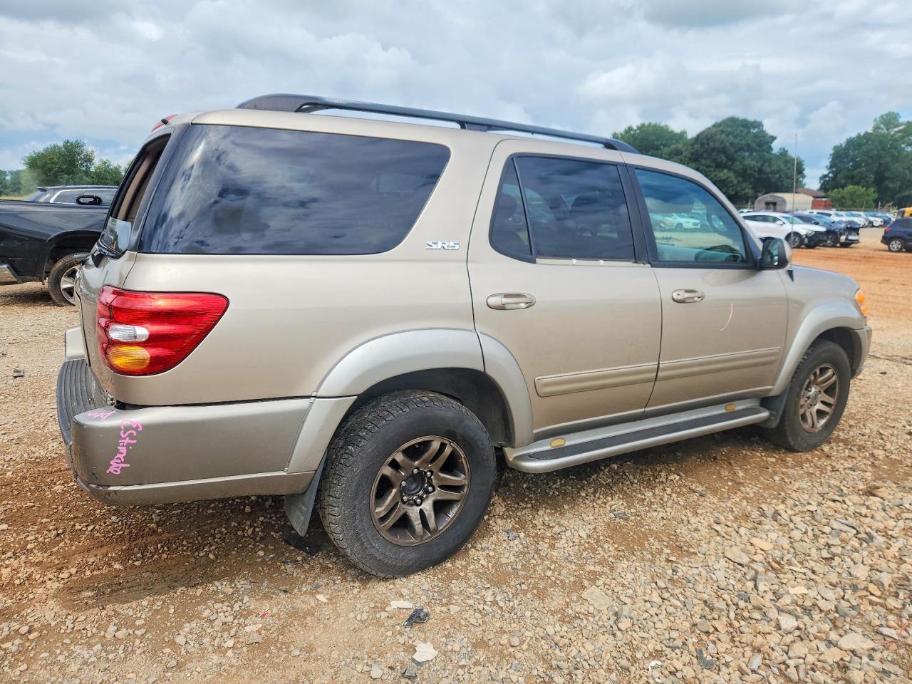 2004 Toyota Sequoia Sr5 - Фото 3