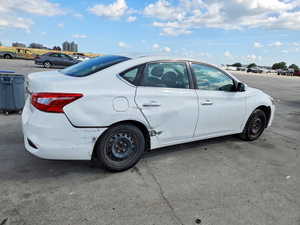 2018 Nissan Sentra S - Image 3