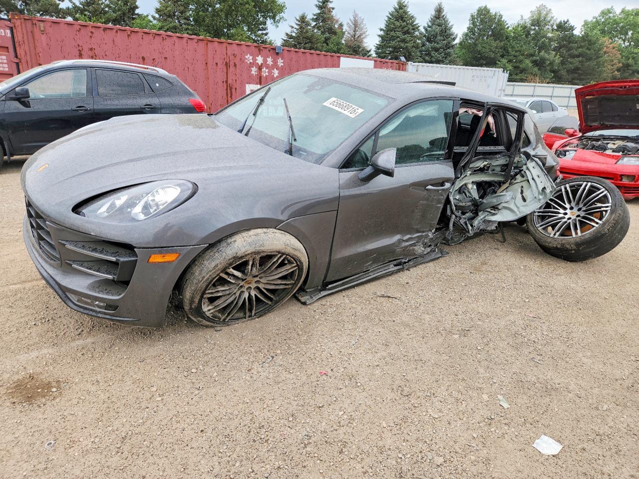 2015 Porsche Macan Turbo