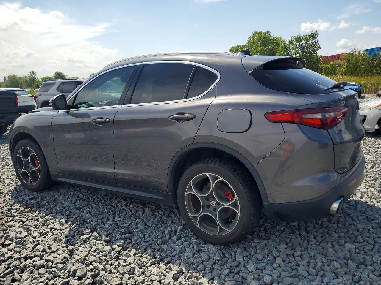 2018 Alfa Romeo Stelvio - Фото 2