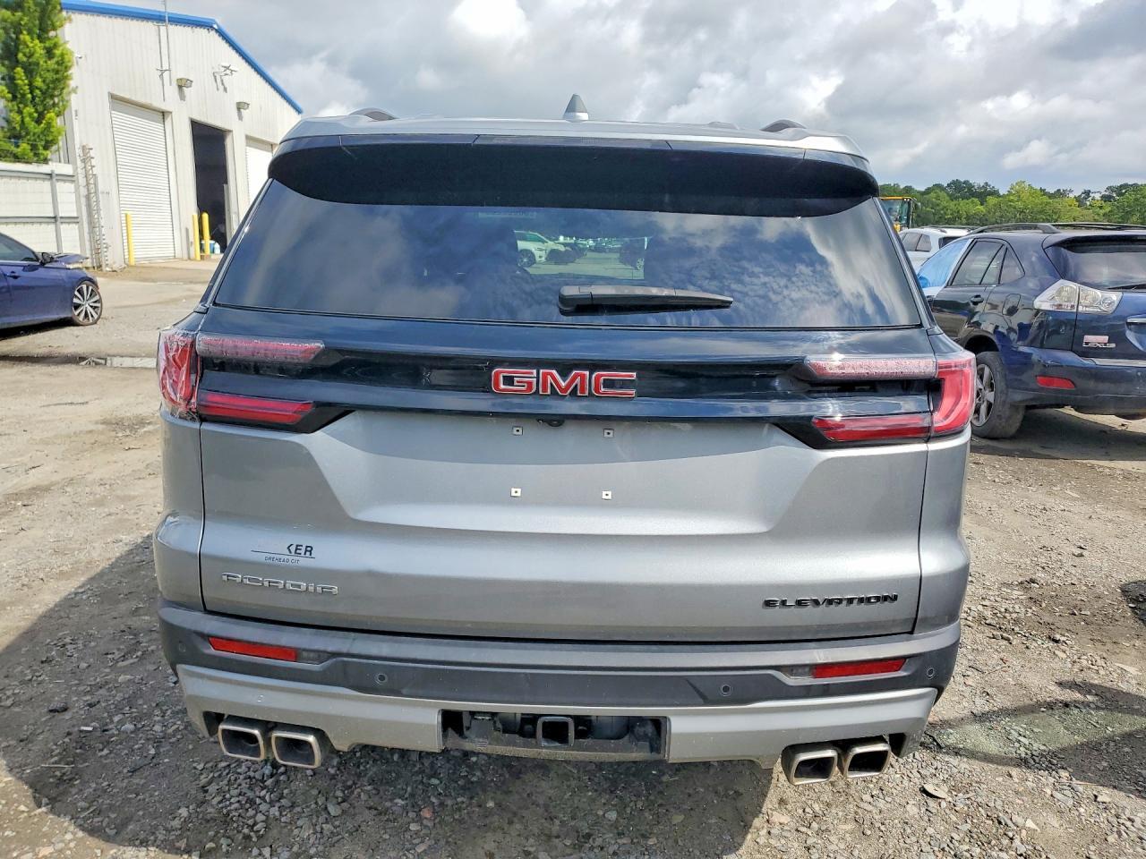 2024 GMC Acadia - Image 6